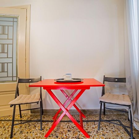 Downtown Quiet Apartment On A Pedestrian Street Atene Esterno foto